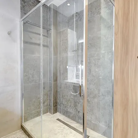 Luxueuse Haussmanienne Confort Et Elegance Paris
