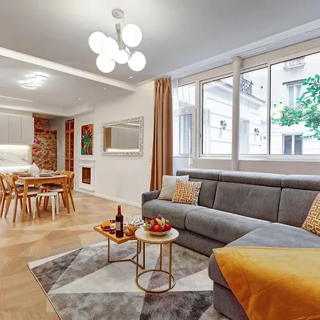Apartment Luxueuse Haussmanienne Confort Et Elegance Paris